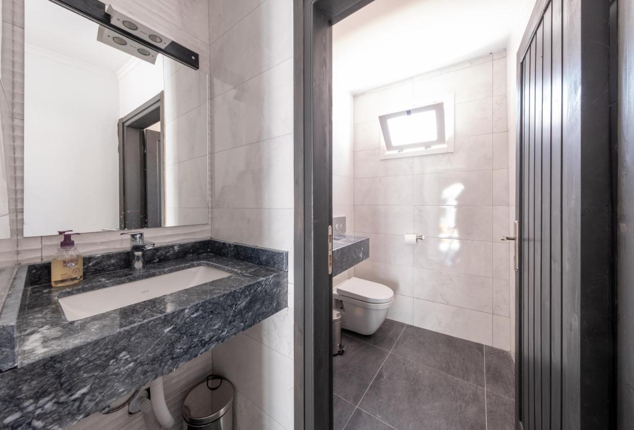 La Regina Veneziana Hotell Famagusta  Exteriör bild